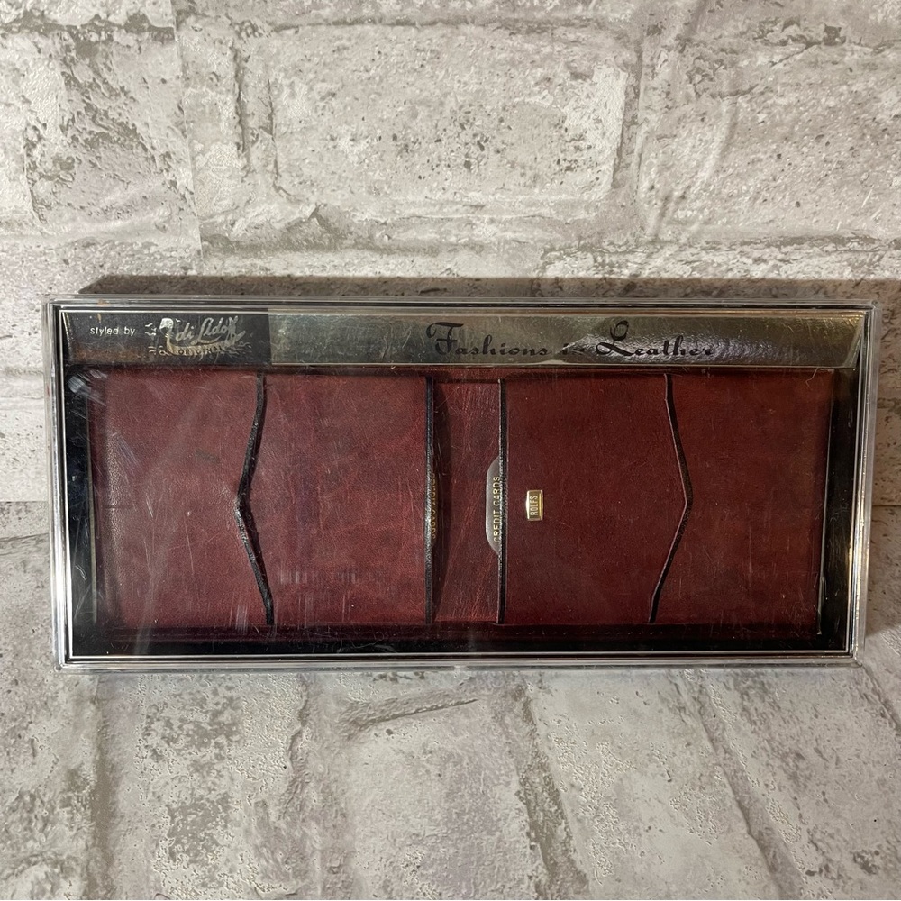 Vintage Di Lido Originals Bi-Fold Marion Leather Wallet “New” in Box